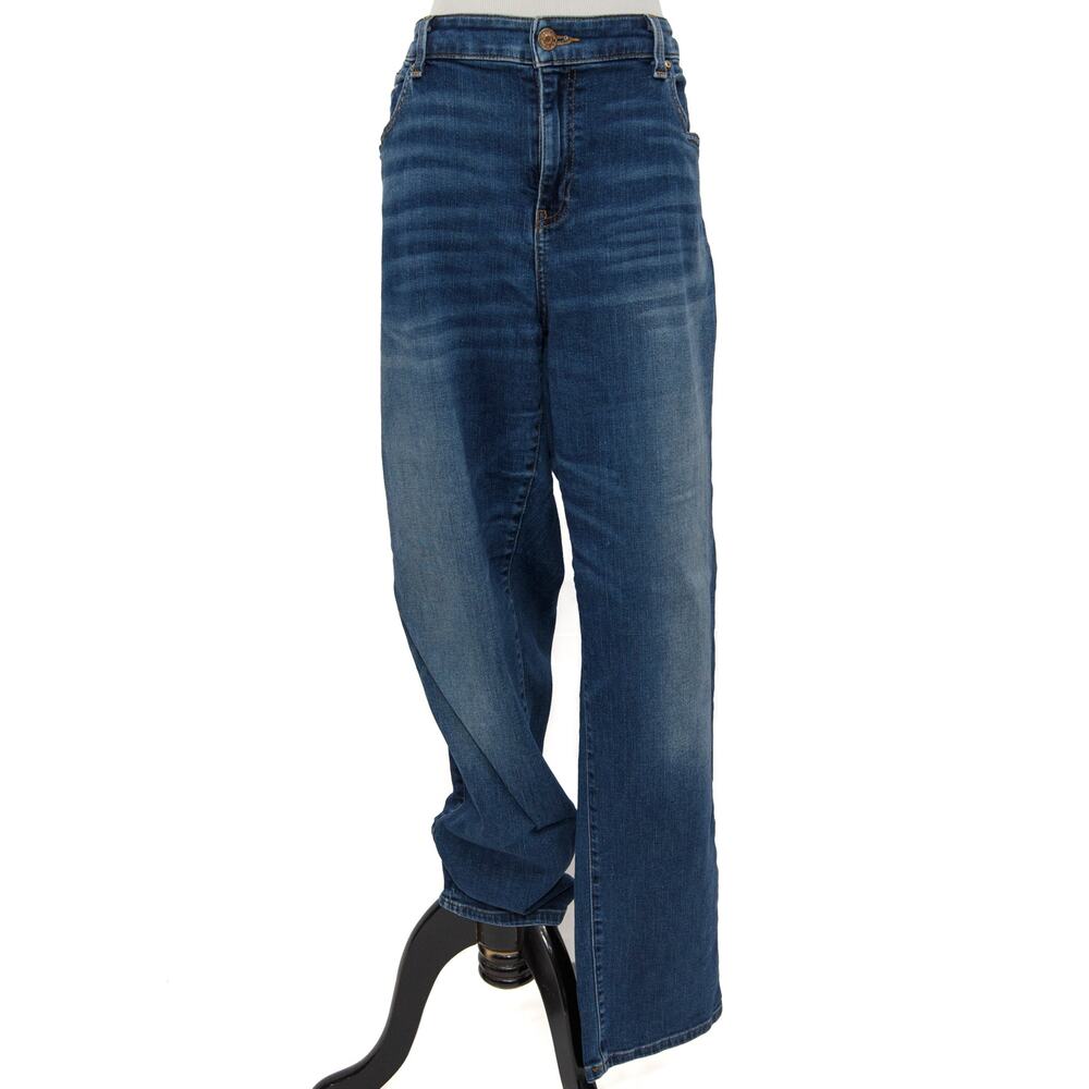 Chico's The Platinum Boyfriend Medium Wash Stretch Denim Jeans Size 16 3R